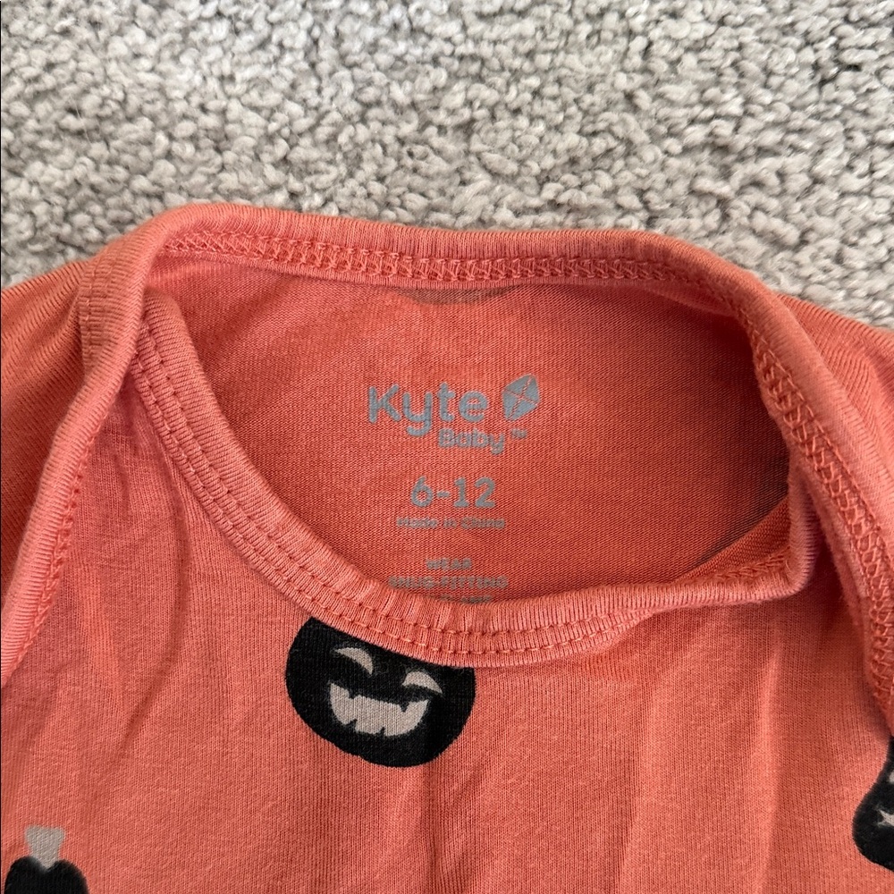 Kyte BABY Orange Pumpkin Print Bodysuit - Picture 2 of 2